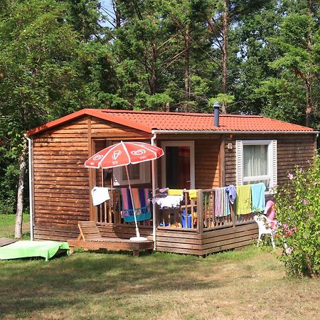 Camping Fontaine Du Roc Konuk evi Devillac Dış mekan fotoğraf